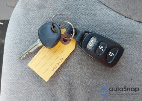 2009 Kia Optima Lx from USA, damaged, VIN KNAGE228795366999